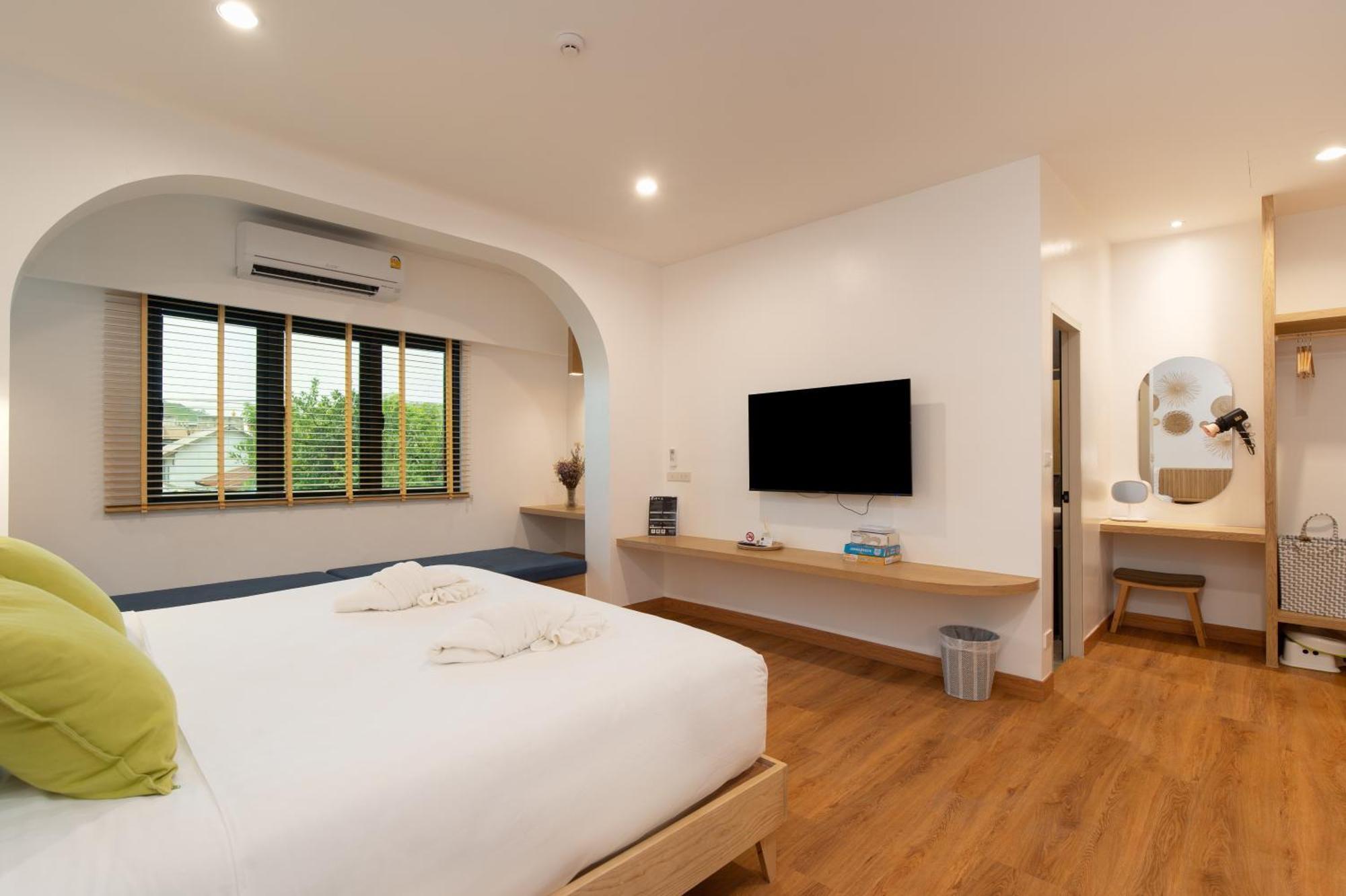 The Modeva Hotel Kanchanaburi Exterior photo